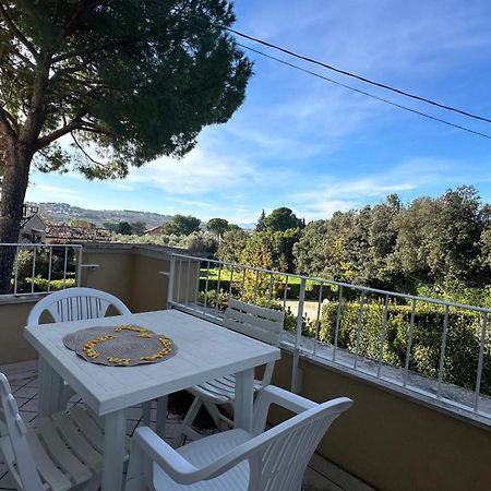 N185 - Numana, Meraviglioso Trilocale Con Terrazzo E Piscina Kültér fotó